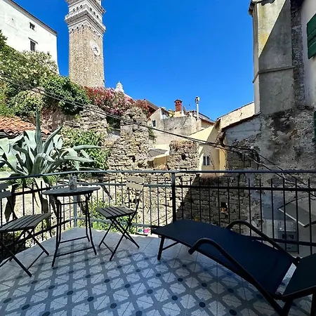 Angela * Piran
